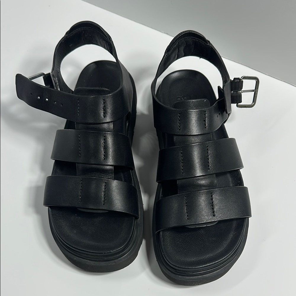 Ugg Women’s Sandals